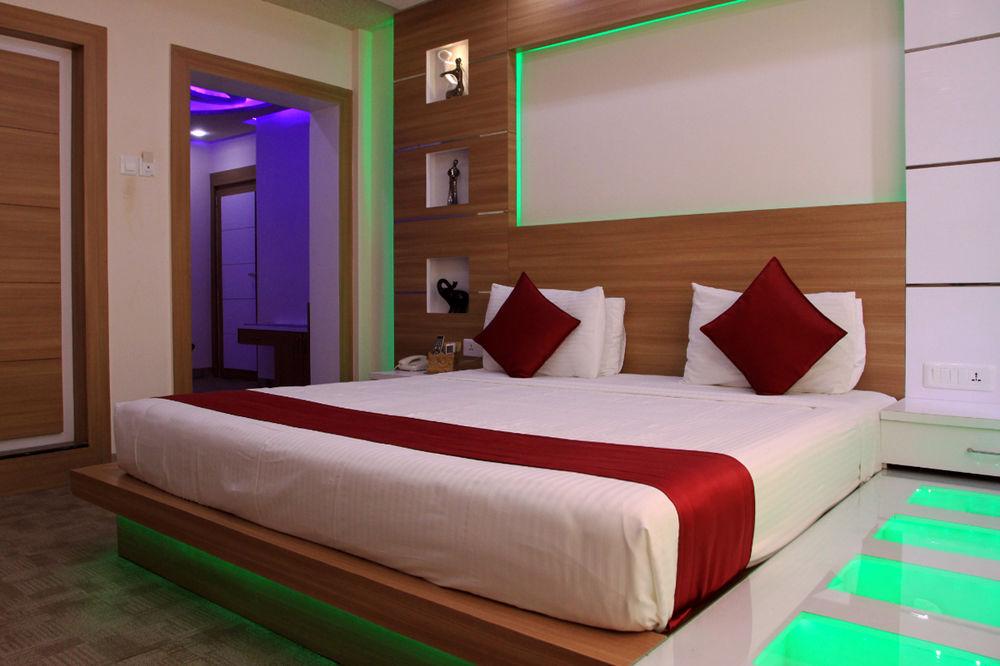 Royal Castle Hotel Negombo Dış mekan fotoğraf