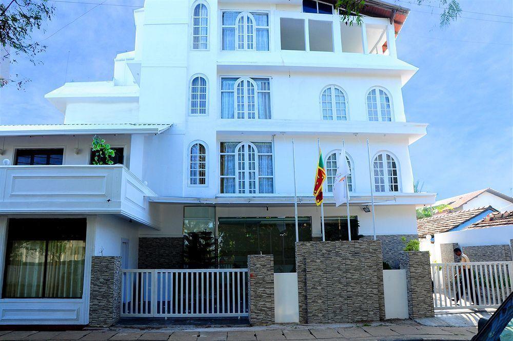 Royal Castle Hotel Negombo Dış mekan fotoğraf