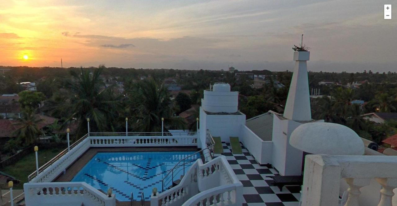 Royal Castle Hotel Negombo Dış mekan fotoğraf