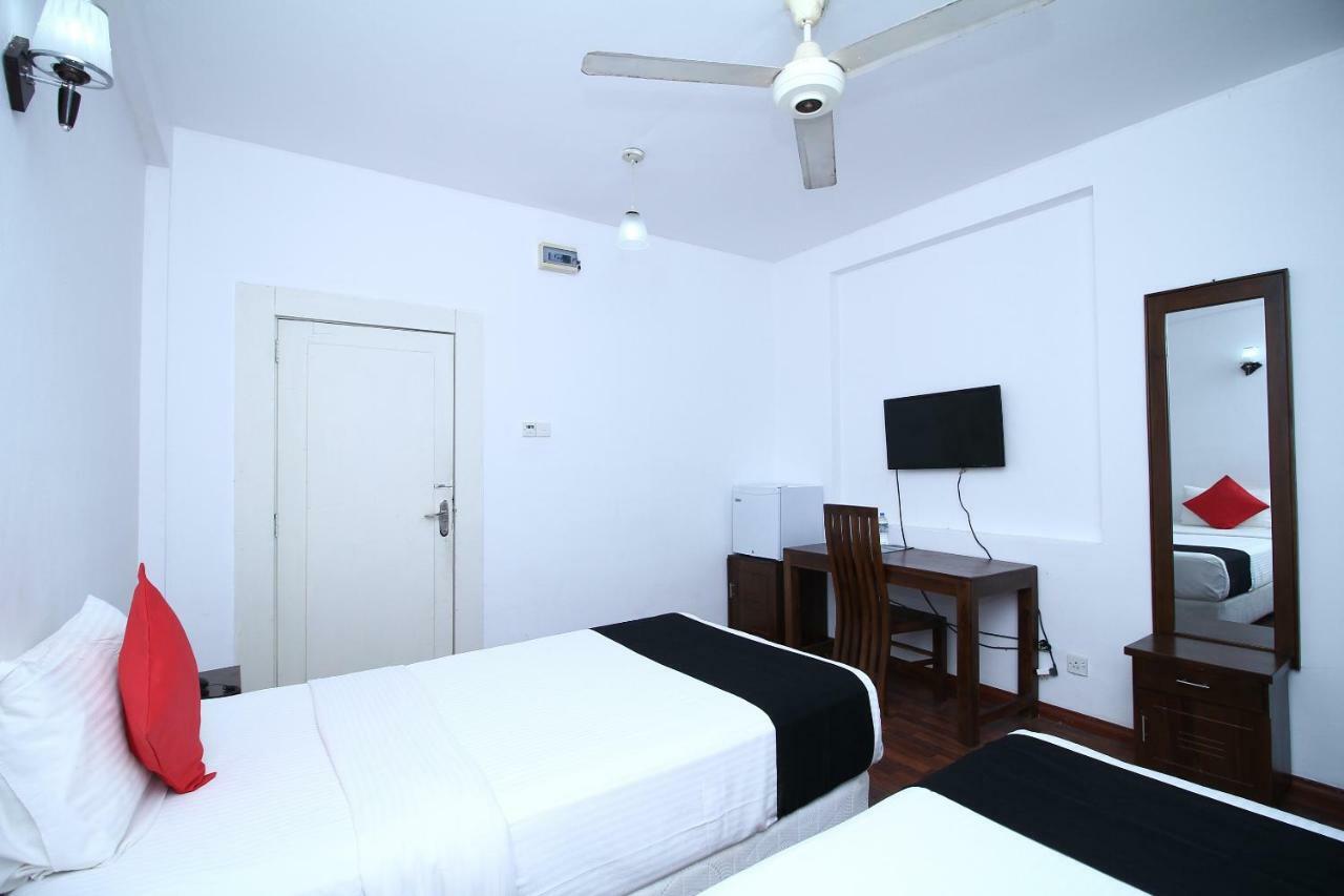 Royal Castle Hotel Negombo Dış mekan fotoğraf