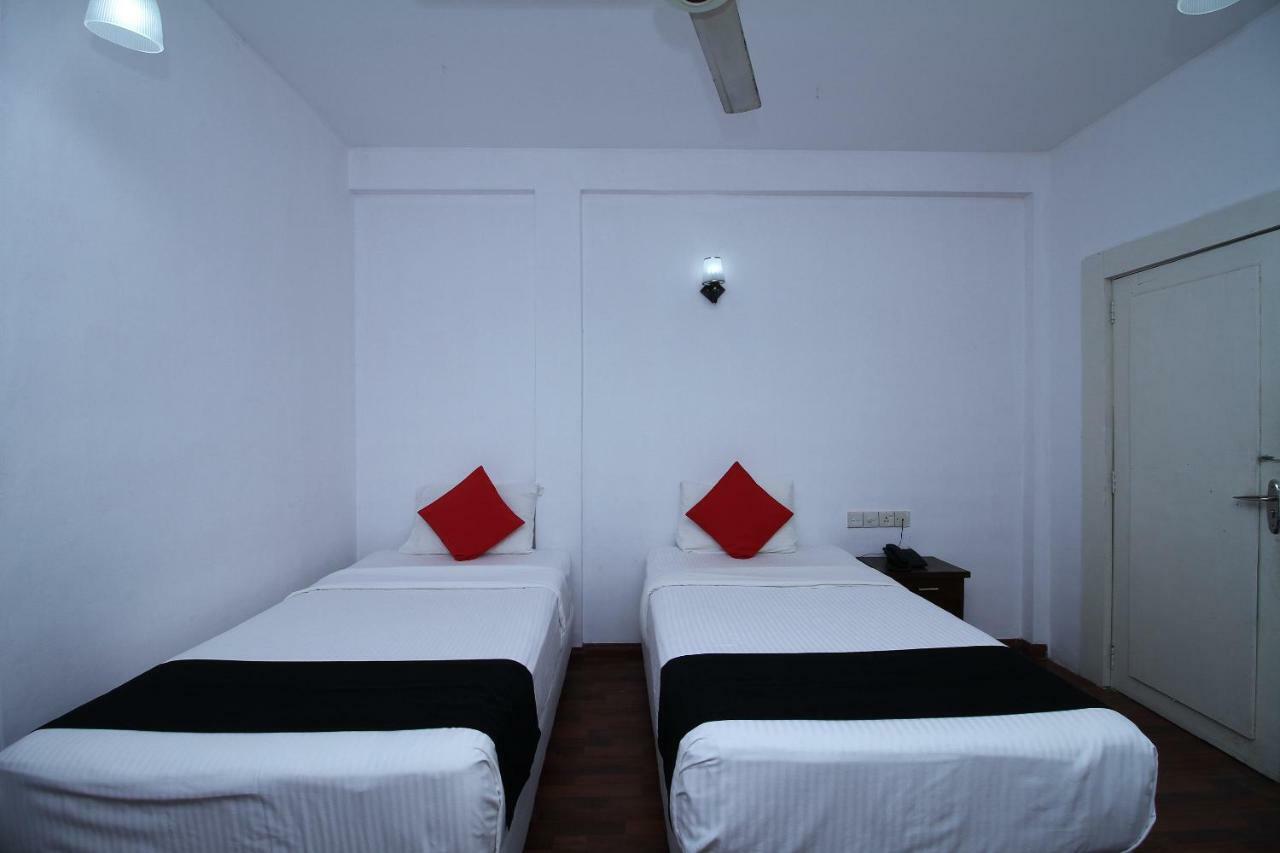 Royal Castle Hotel Negombo Dış mekan fotoğraf
