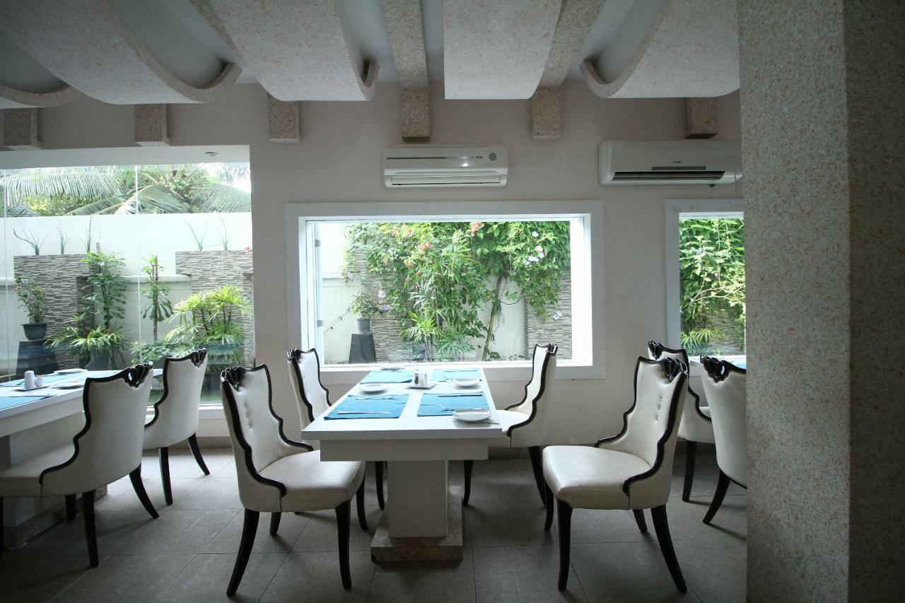 Royal Castle Hotel Negombo Dış mekan fotoğraf