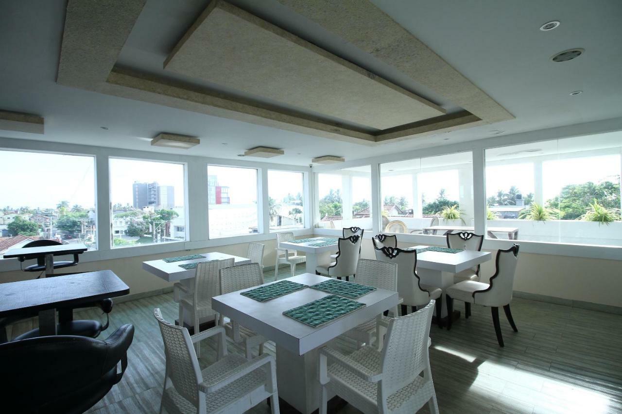 Royal Castle Hotel Negombo Dış mekan fotoğraf